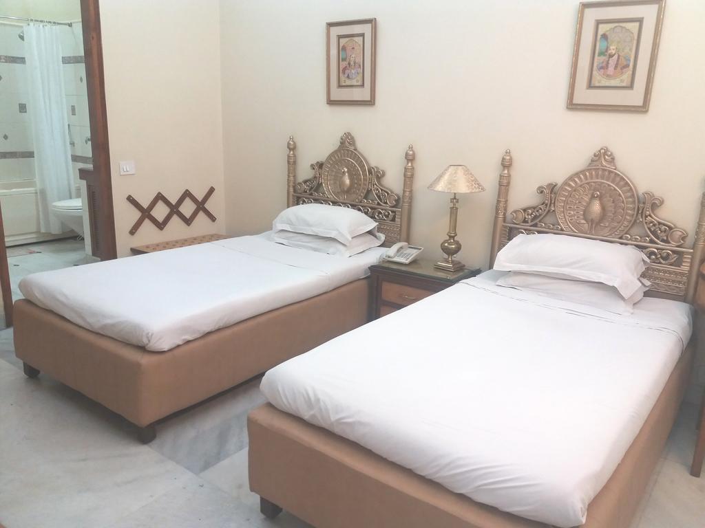 Bajaj Indian Home Stay New Delhi Exterior photo